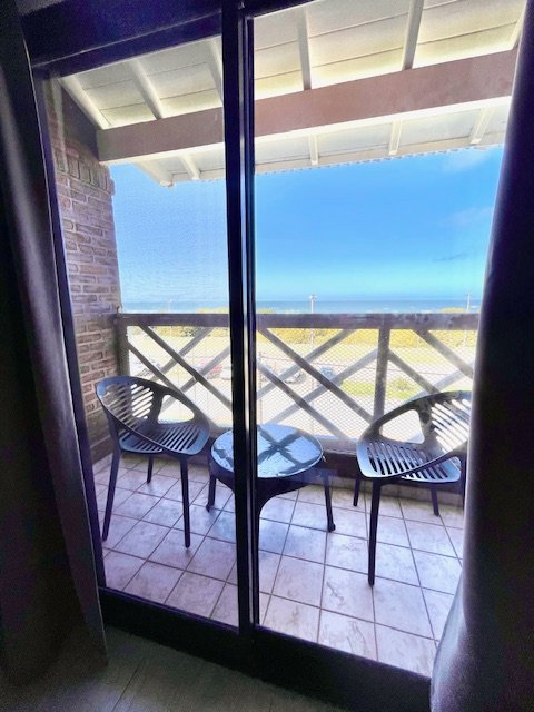 Dormitorio matrimonial del apart en Costa del Este